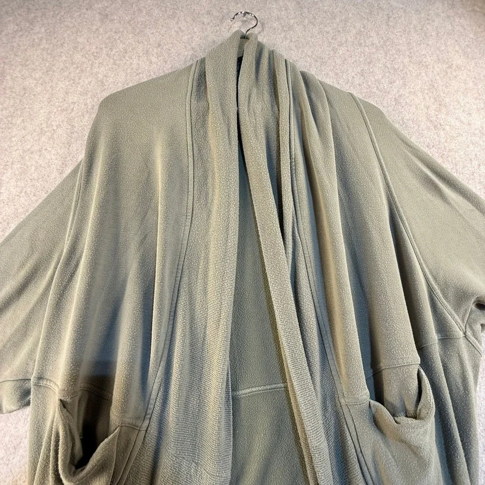 Athleta pranayama wrap